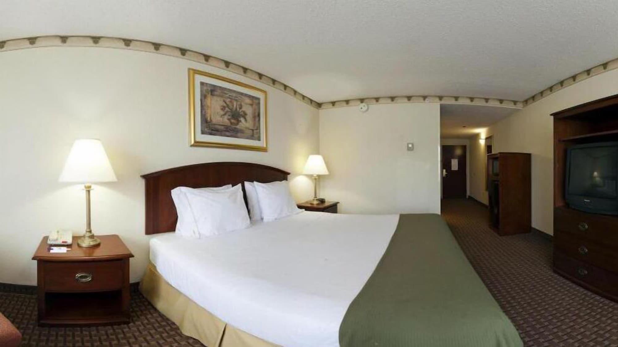Holiday Inn Express Hotel & Suites-North East By Ihg Zewnętrze zdjęcie