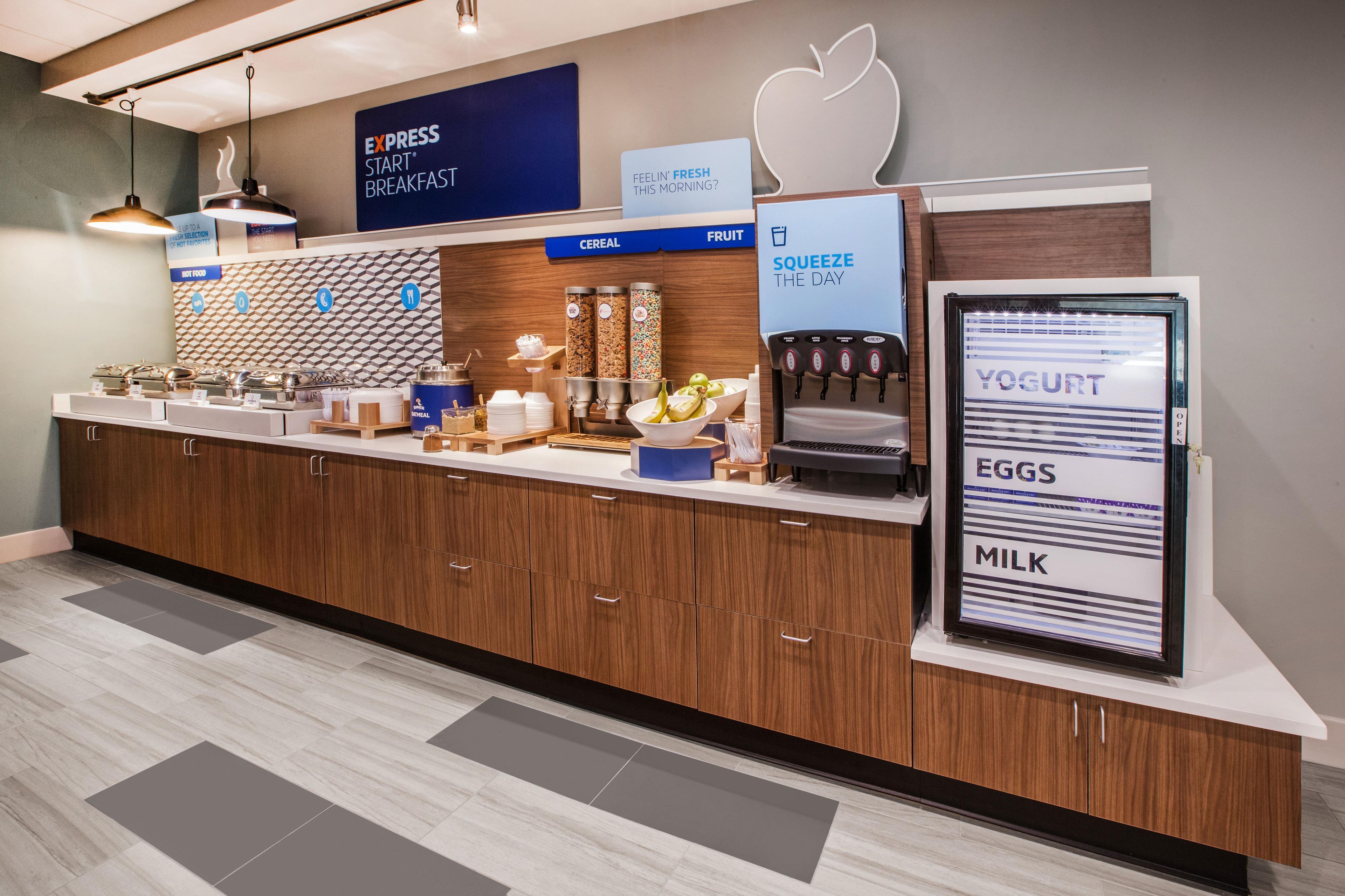Holiday Inn Express Hotel & Suites-North East By Ihg Zewnętrze zdjęcie