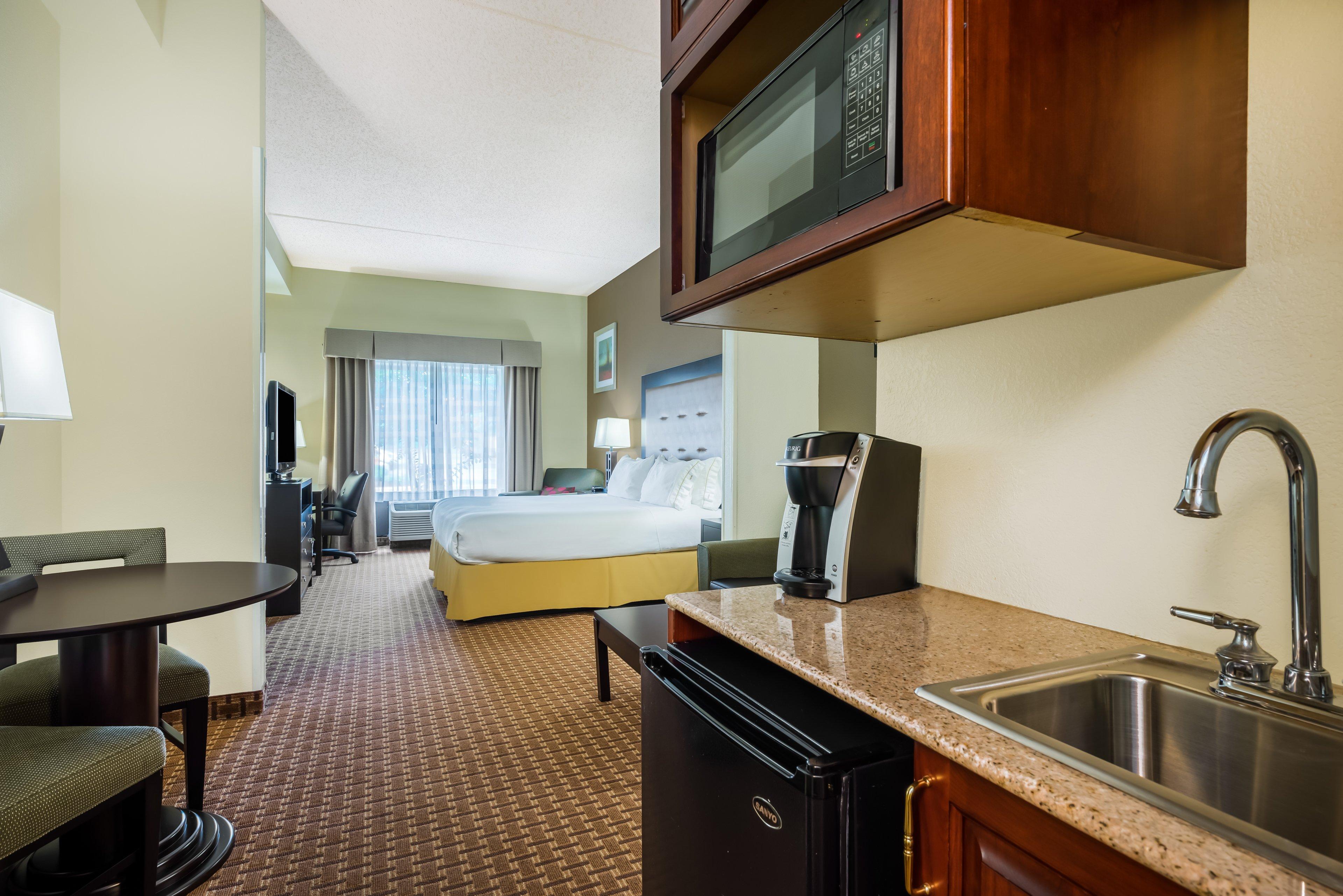 Holiday Inn Express Hotel & Suites-North East By Ihg Zewnętrze zdjęcie