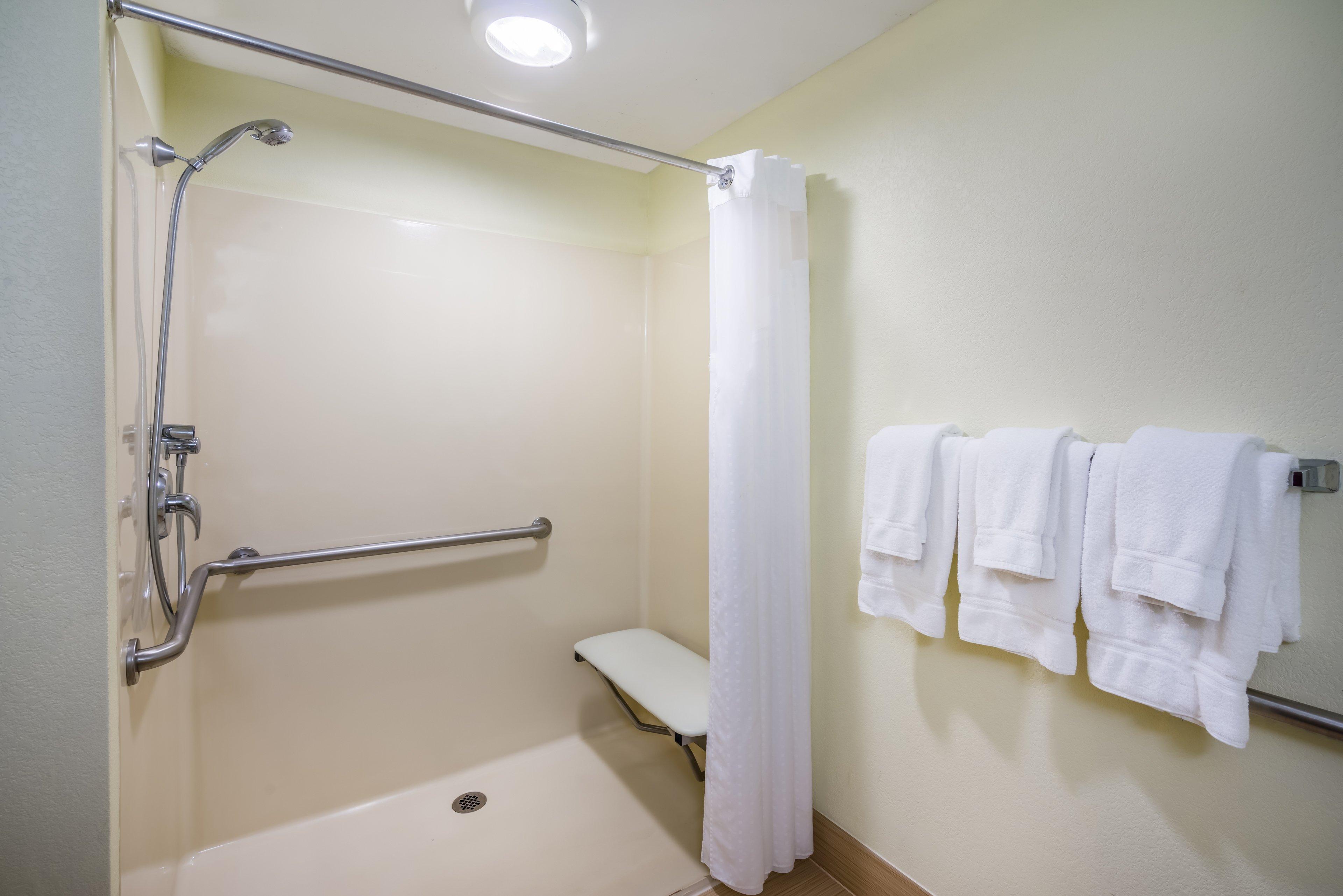 Holiday Inn Express Hotel & Suites-North East By Ihg Zewnętrze zdjęcie
