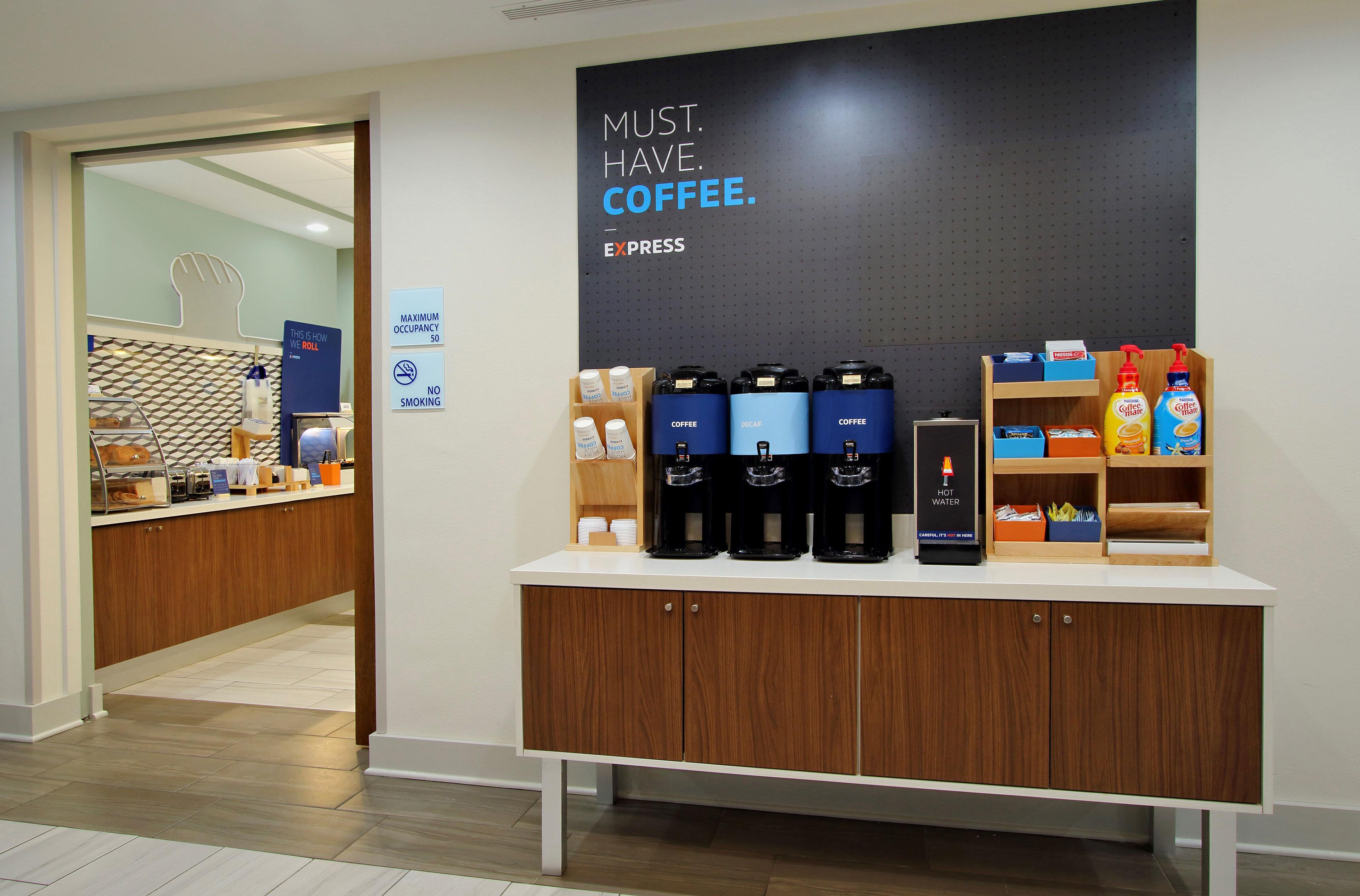 Holiday Inn Express Hotel & Suites-North East By Ihg Zewnętrze zdjęcie