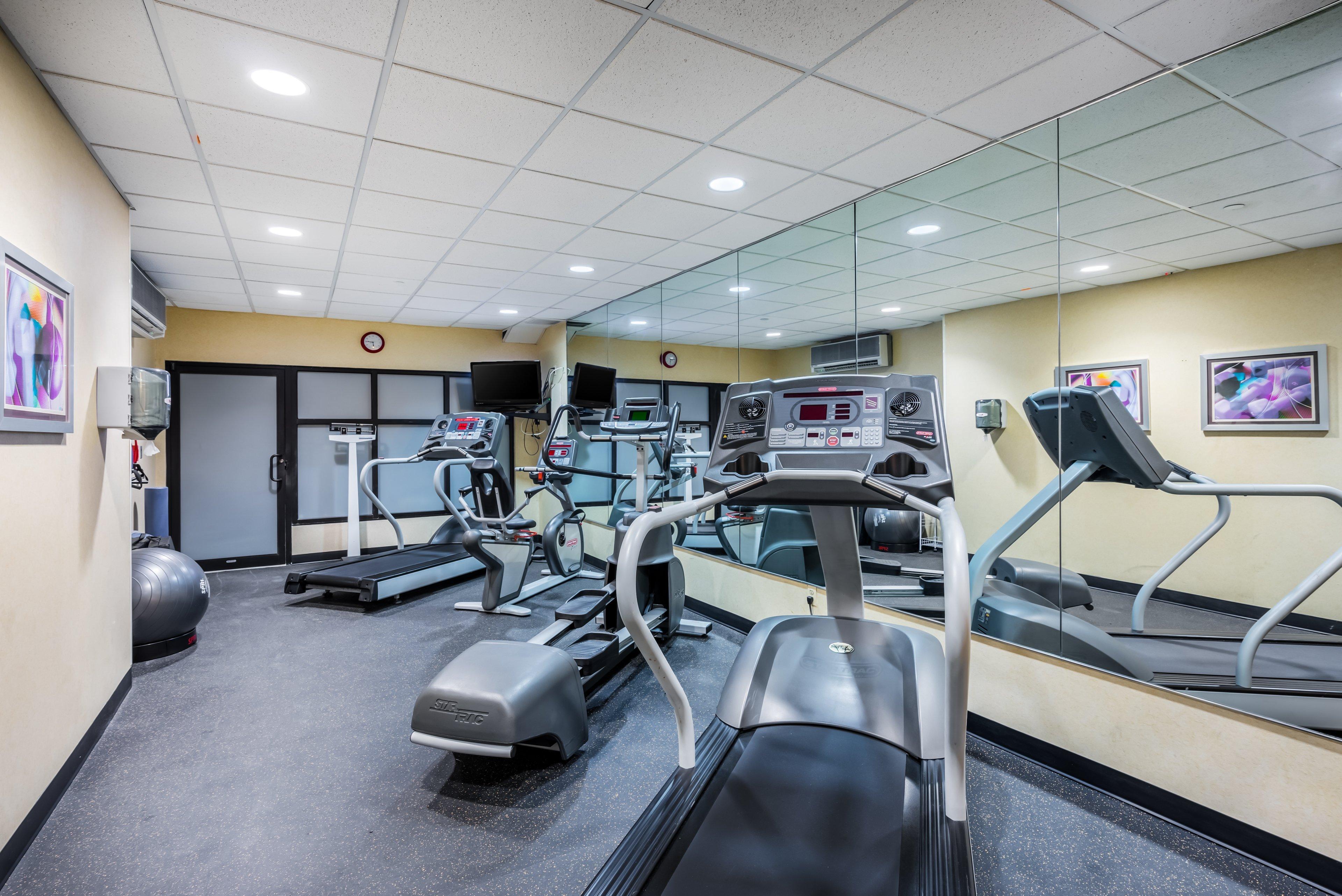 Holiday Inn Express Hotel & Suites-North East By Ihg Zewnętrze zdjęcie