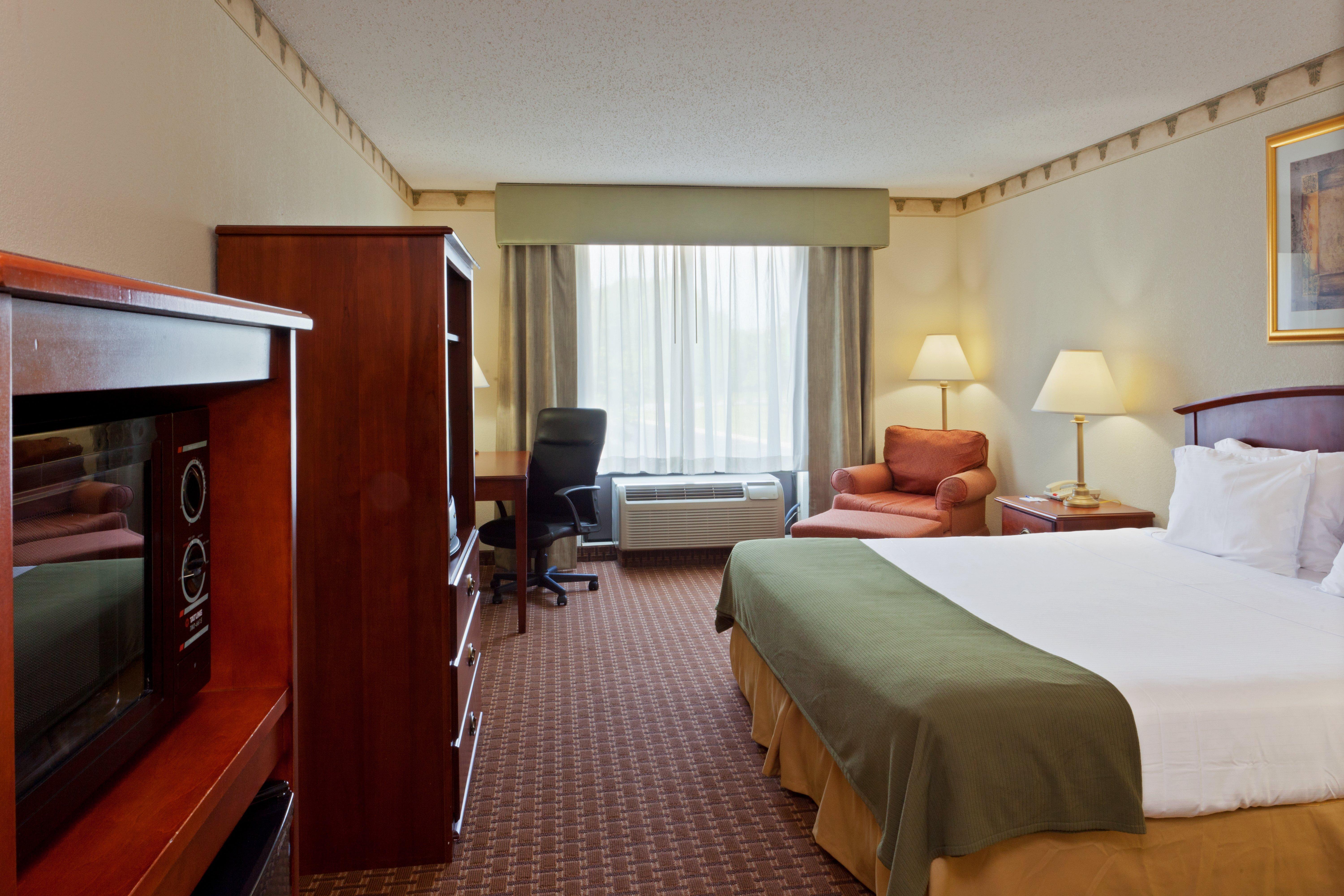 Holiday Inn Express Hotel & Suites-North East By Ihg Zewnętrze zdjęcie