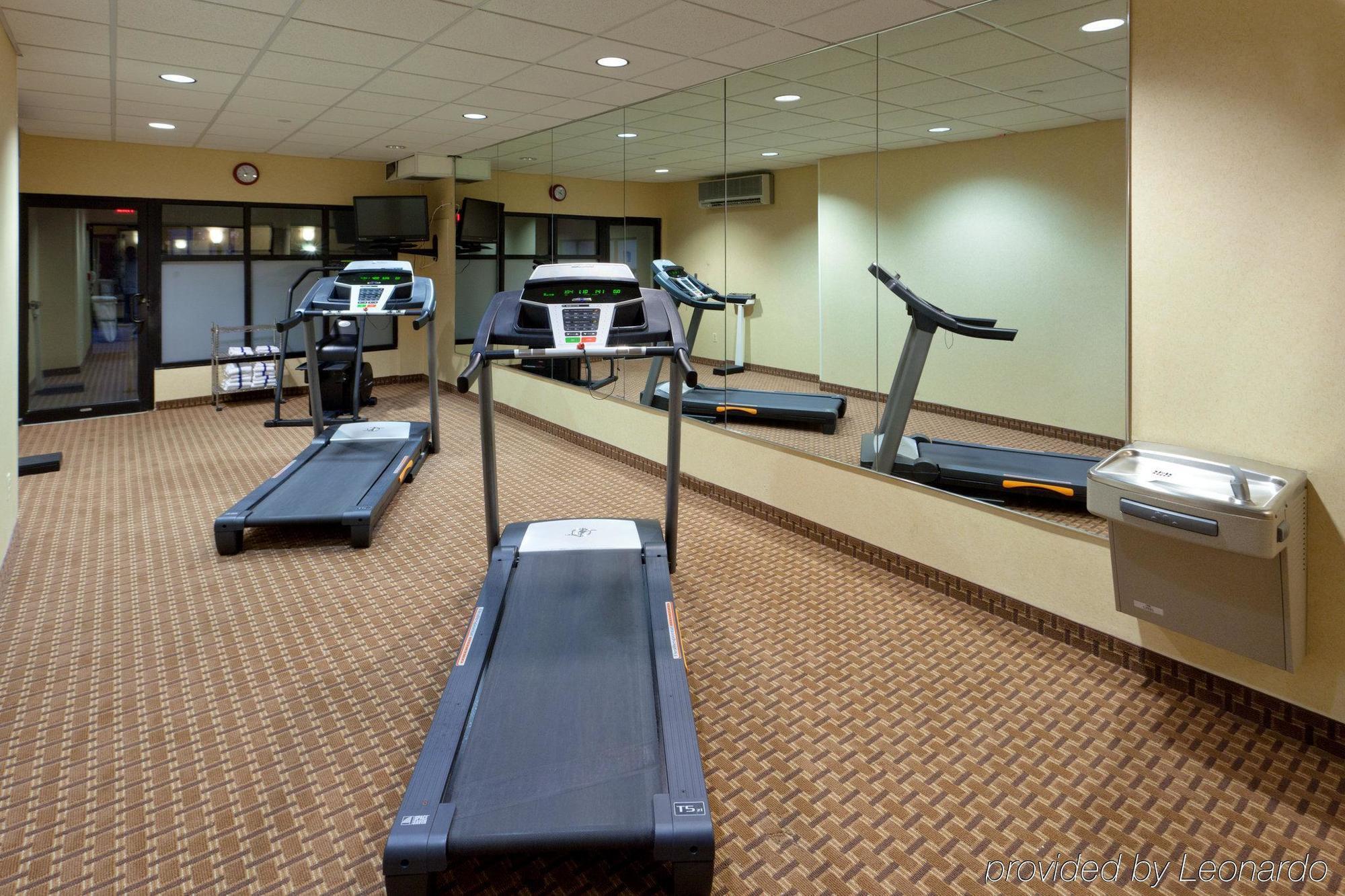 Holiday Inn Express Hotel & Suites-North East By Ihg Udogodnienia zdjęcie