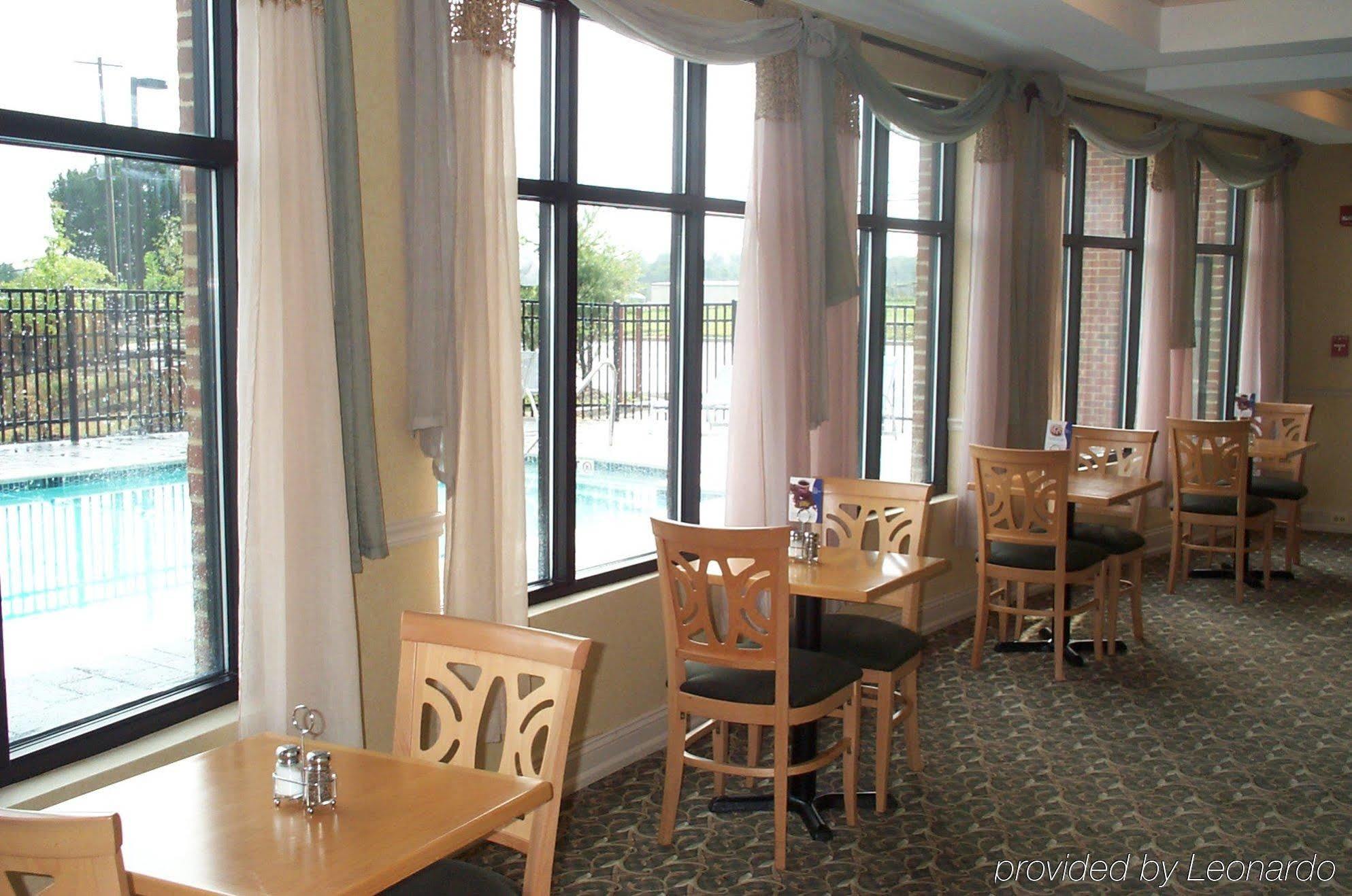 Holiday Inn Express Hotel & Suites-North East By Ihg Zewnętrze zdjęcie