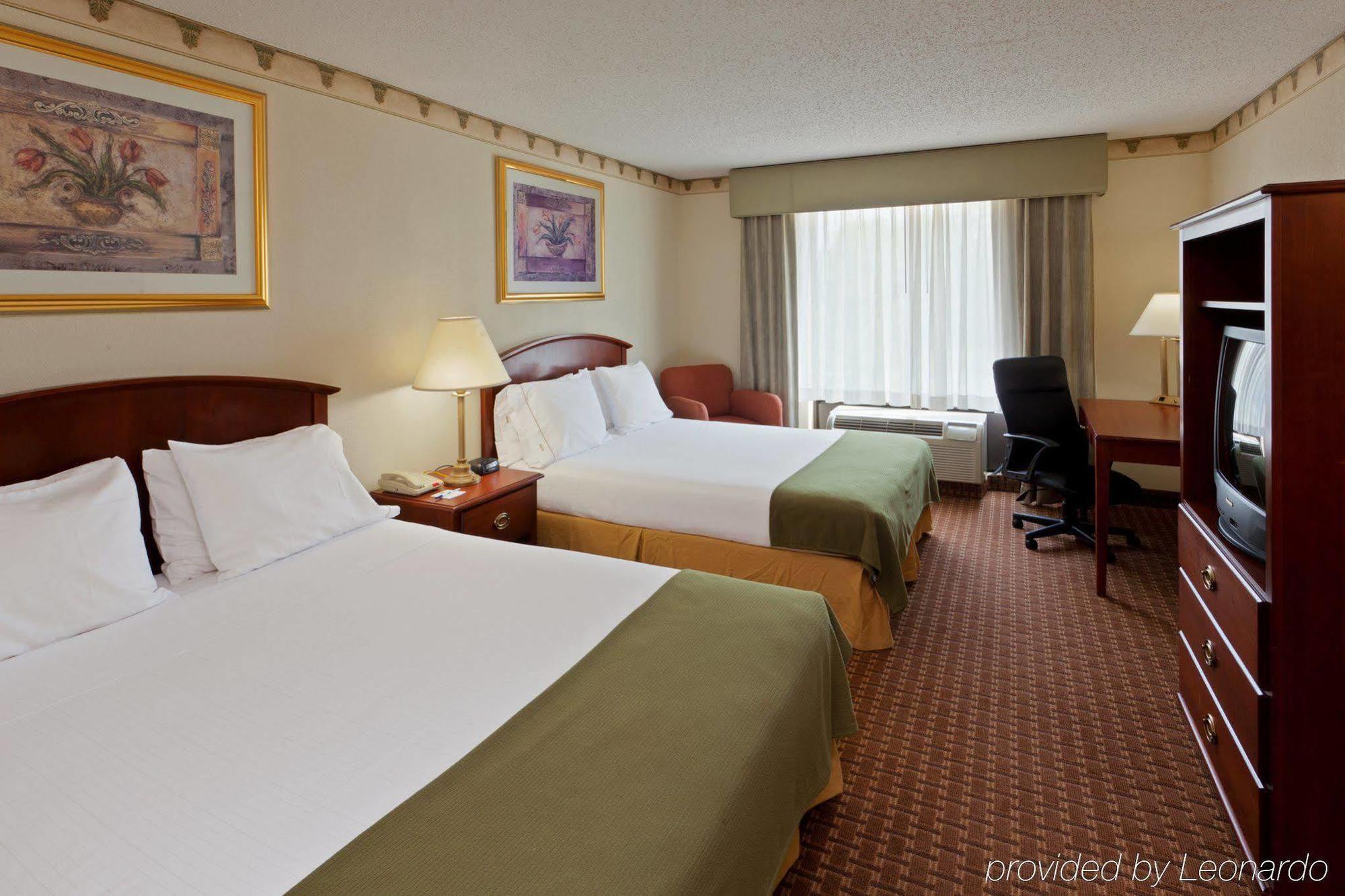 Holiday Inn Express Hotel & Suites-North East By Ihg Pokój zdjęcie