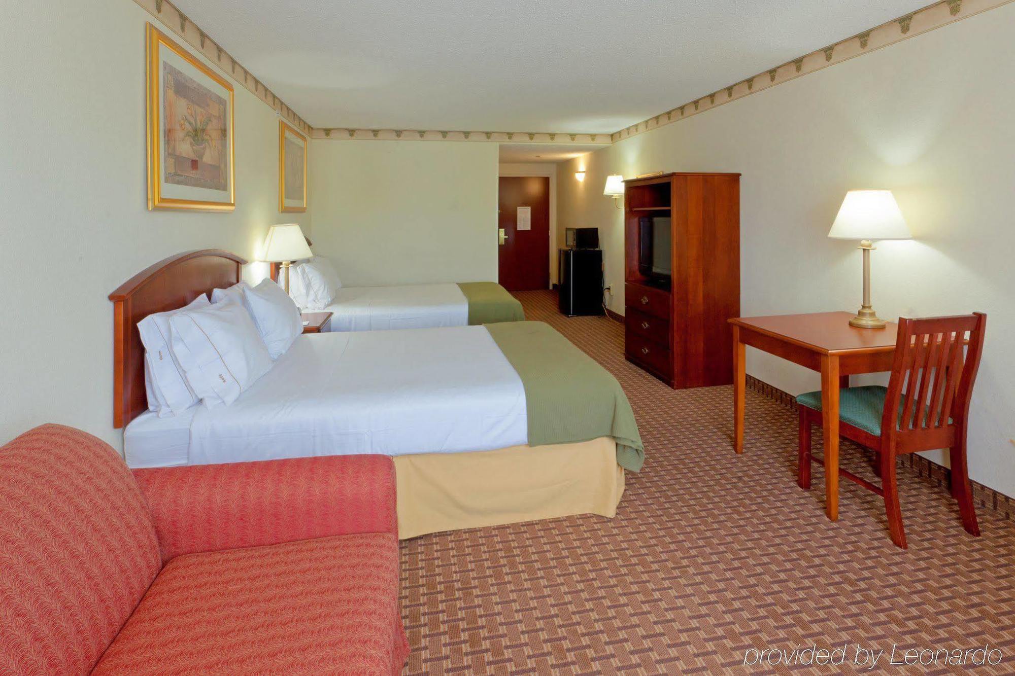 Holiday Inn Express Hotel & Suites-North East By Ihg Zewnętrze zdjęcie