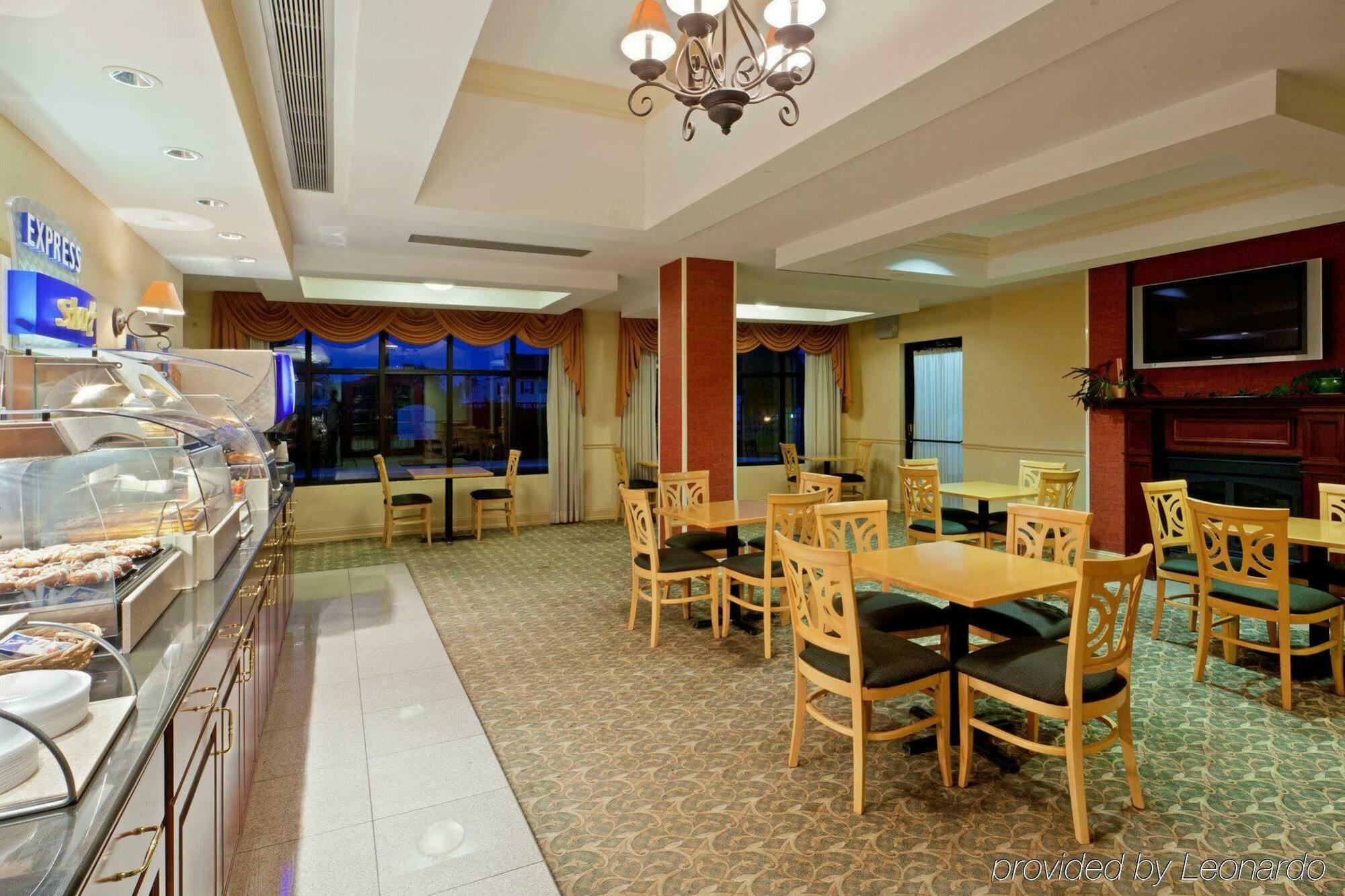 Holiday Inn Express Hotel & Suites-North East By Ihg Restauracja zdjęcie
