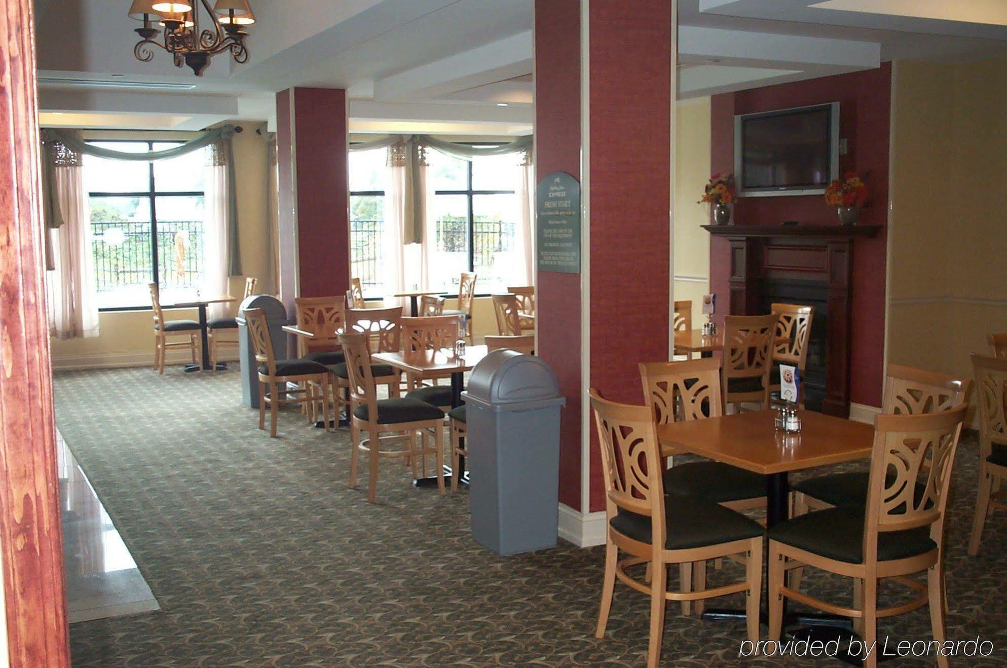 Holiday Inn Express Hotel & Suites-North East By Ihg Zewnętrze zdjęcie